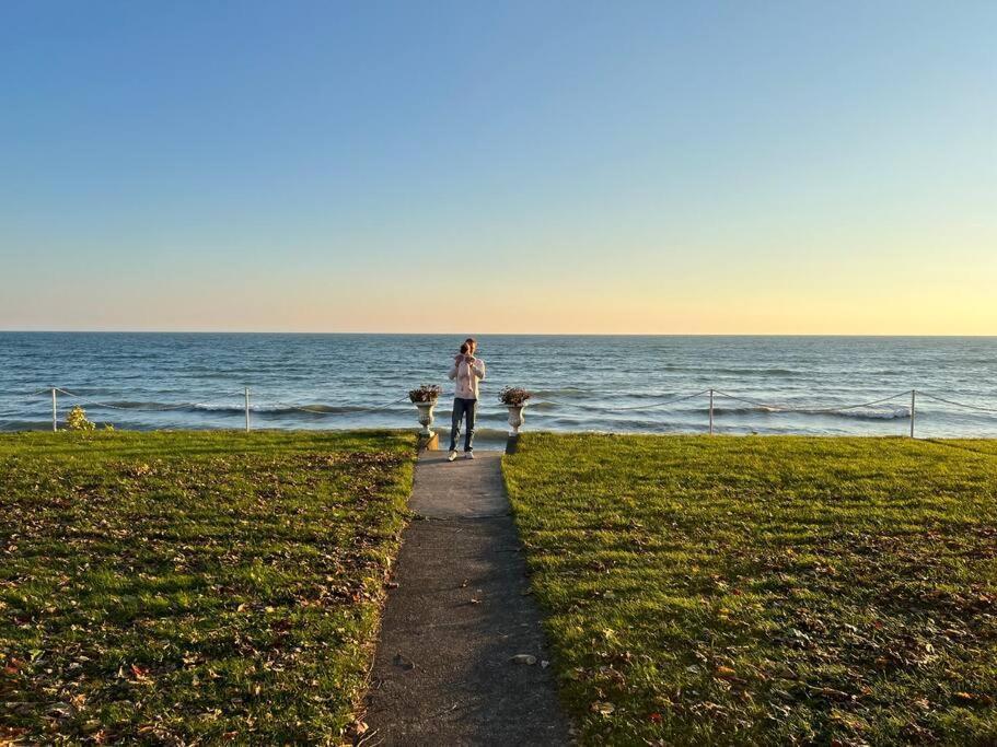 Beach House In Niagara Wainfleet Esterno foto